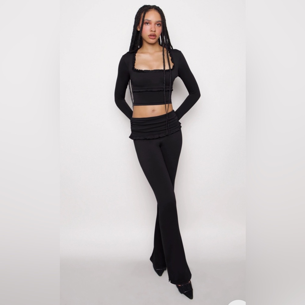 GUIZIO Fleur Ruffle Set NWOT